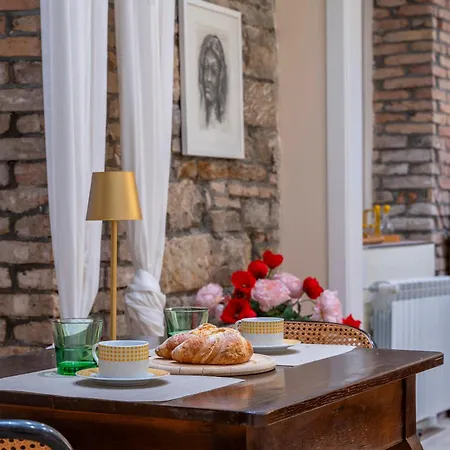 Chic Retreat Apartment