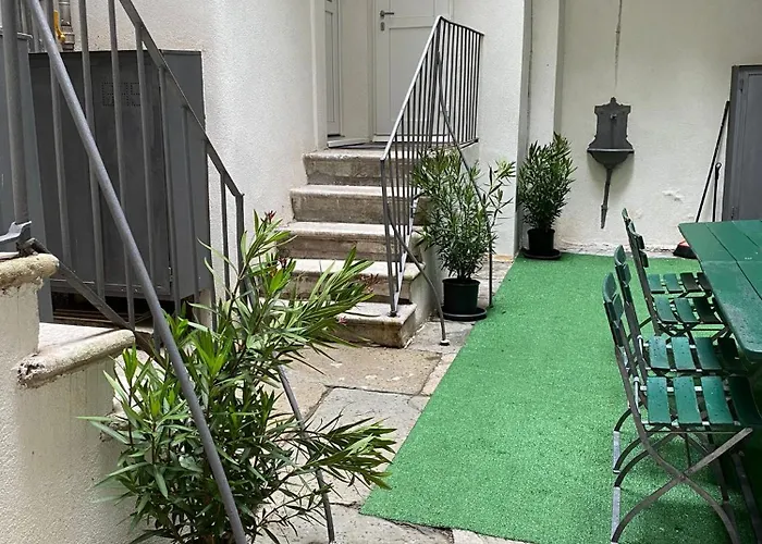 Chic Retreat Apartment